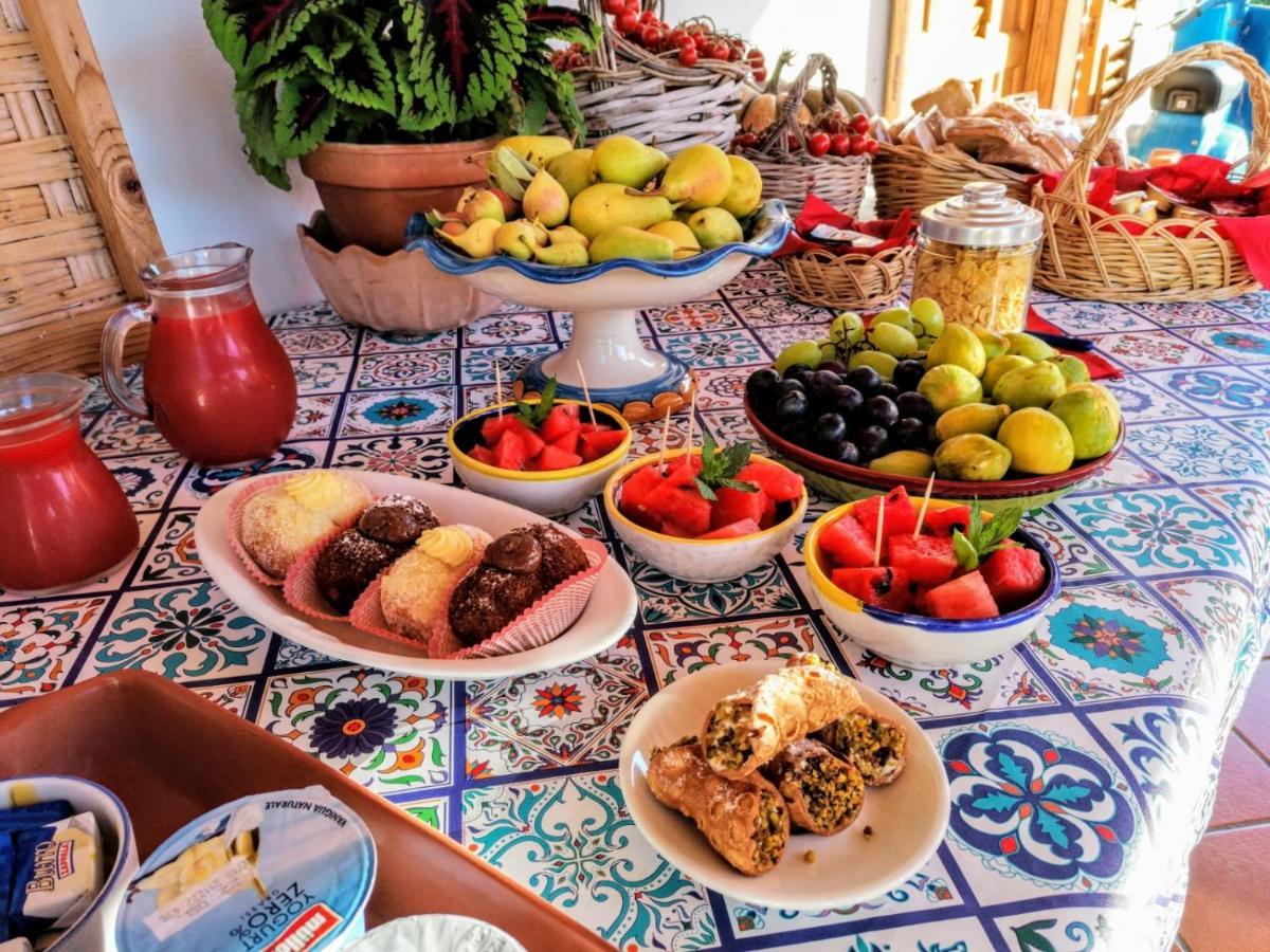 Lauricella Bed And Breakfast 리파리 외부 사진